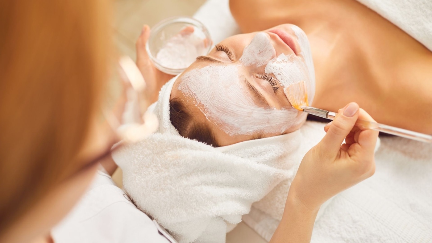 Hydrating Facial service in Alpharetta GA at Glow by NC